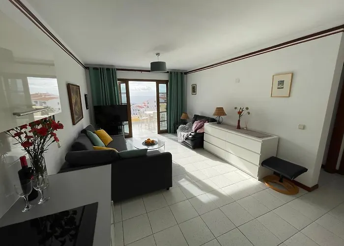 Island View Apartment